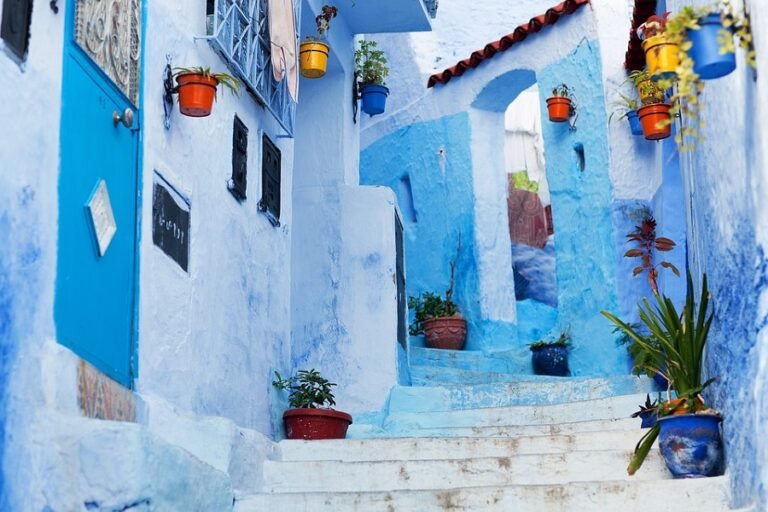 6 Days From Marrakech to Fes and Chefchaouen via desert